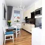 Apartment Przy Starowce - Bella - 2 Osobne Sypialnie, 2 Separate Bedrooms In Old Town - Main Square, Amazing View, Location!