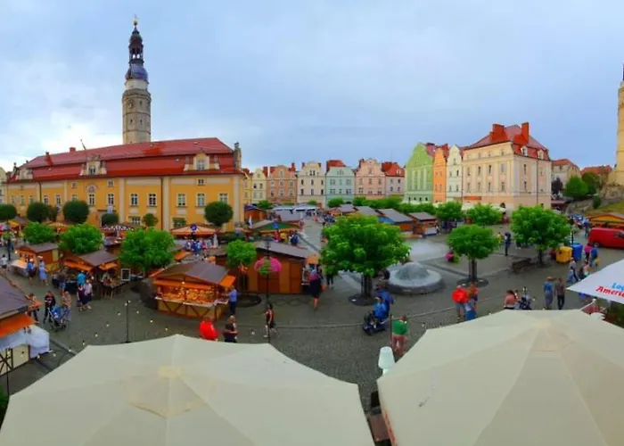 Przy Starowce - Bella - 2 Osobne Sypialnie, 2 Separate Bedrooms In Old Town - Main Square, Amazing View, Location! Boleslawiec (Lower Silesia)