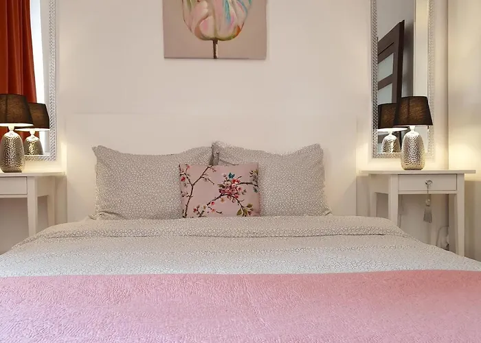 Przy Starowce - Bella - 2 Osobne Sypialnie, 2 Separate Bedrooms In Old Town - Main Square, Amazing View, Location! * Boleslawiec (Lower Silesia)