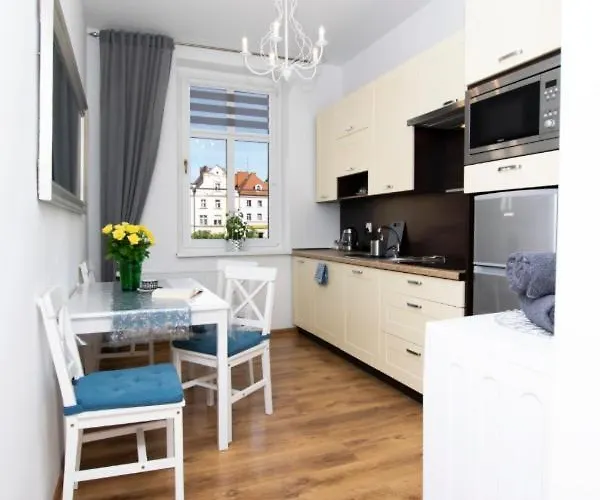 Apartment Przy Starowce - Bella - 2 Osobne Sypialnie, 2 Separate Bedrooms In Old Town - Main Square, Amazing View, Location!